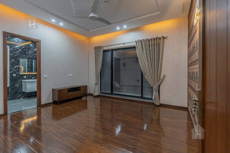 1 Kanal House Full Basement for For Sale In Y block For Phase 3 DHA Lahore 15