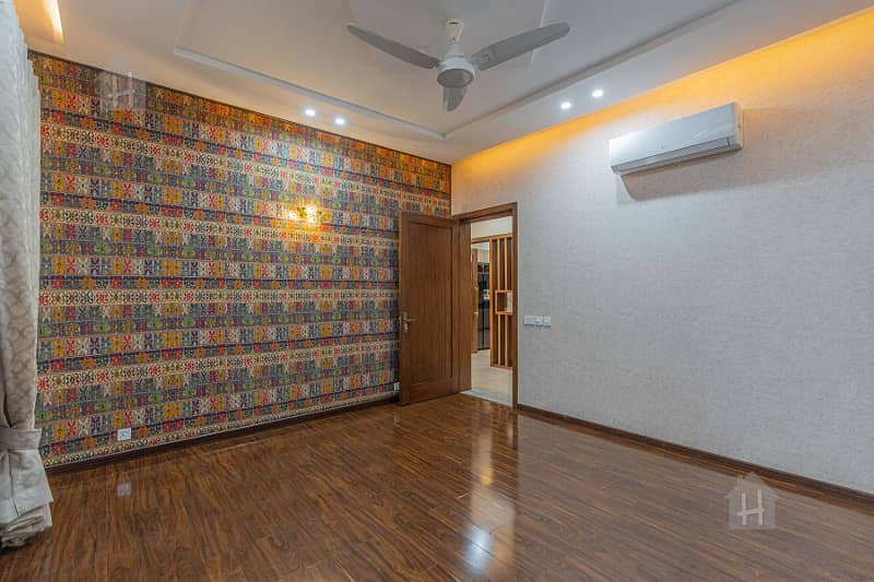 1 Kanal House Full Basement for For Sale In Y block For Phase 3 DHA Lahore 16