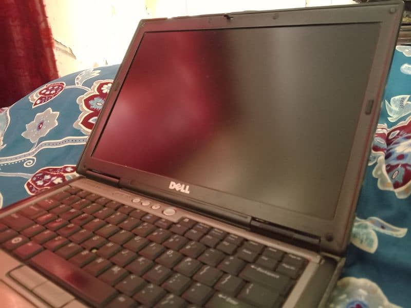 Dell Laptop D630 1