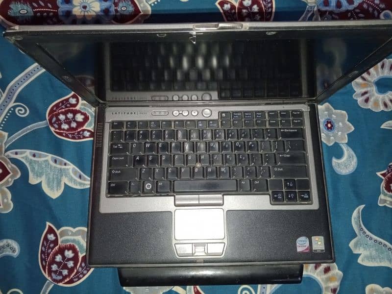 Dell Laptop D630 2