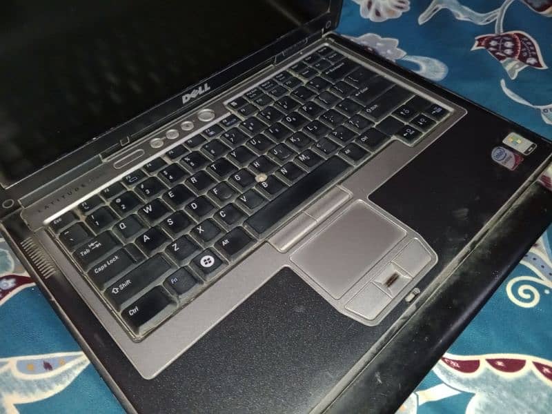 Dell Laptop D630 3