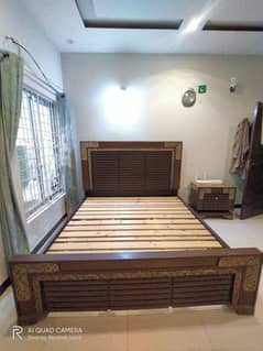 Brown clr King sized Bed with Two side Tables in good condition 0