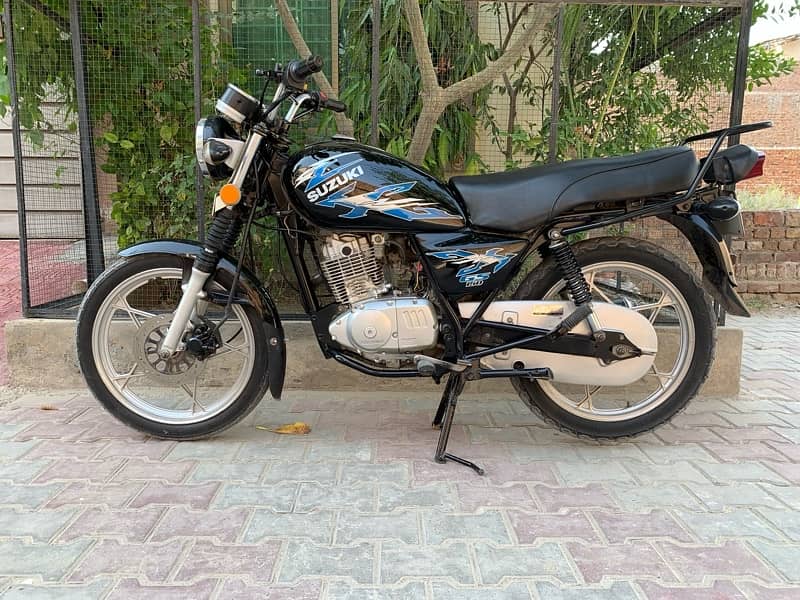 Suzuki Gs 150  special edition 3