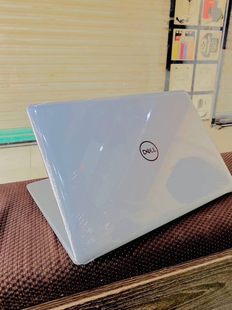 Dell  laptop Inspiron 3793 Intel core i7 10th generation 3