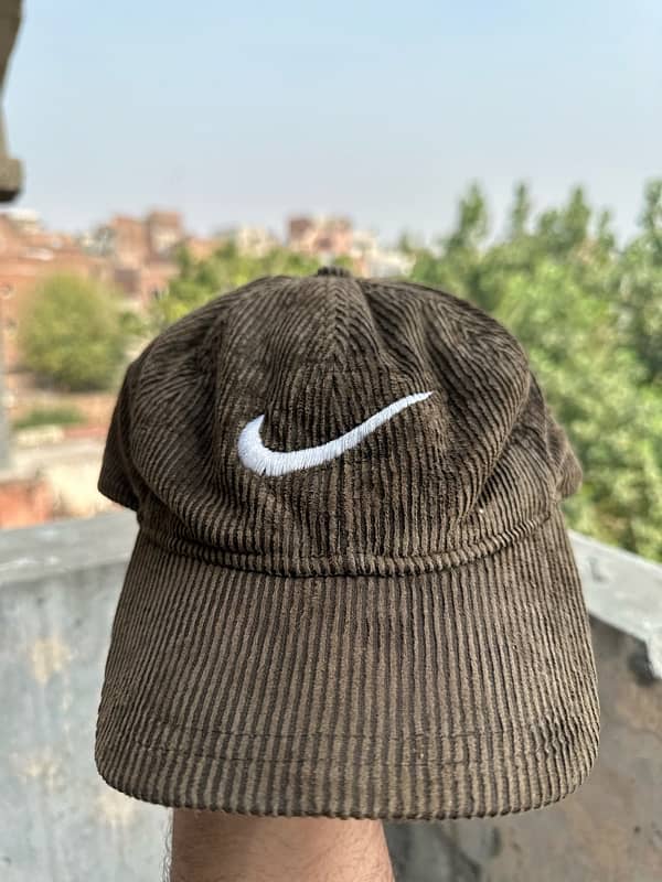 Original brand caps available (Nike)(New era)(polo Ralph lauren)3500 5