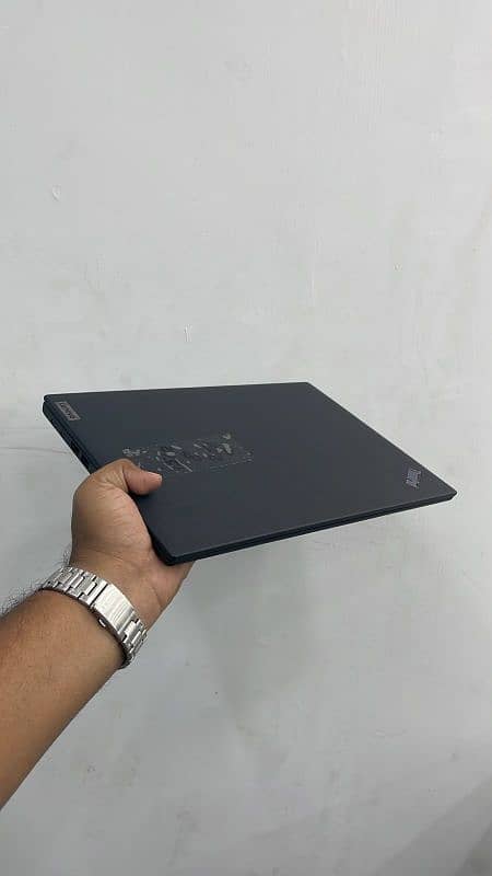 Laptop T14s i5/l2th 6