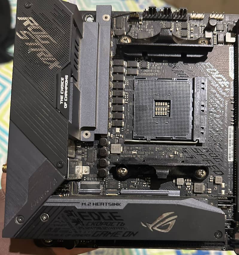 DEFECT! ASUS ROG X570 ITX MOTHERBOARD AM4 1