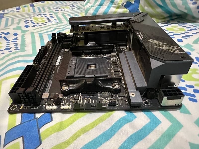 DEFECT! ASUS ROG X570 ITX MOTHERBOARD AM4 4