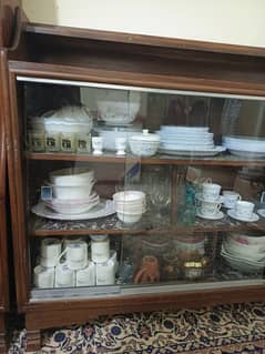 showcase and dressing tabel pure wood good condition 0