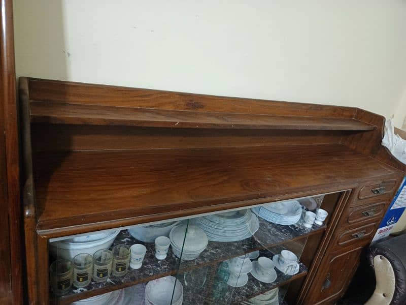 showcase and dressing tabel pure wood good condition 3