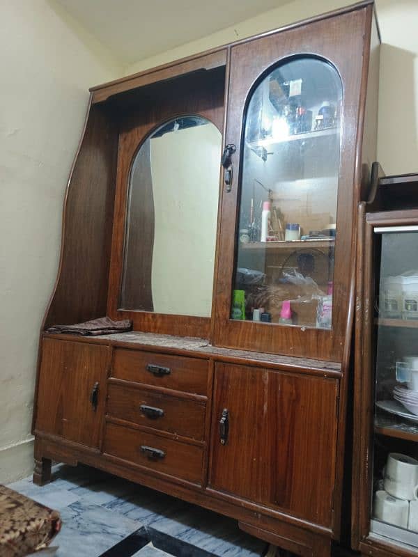 showcase and dressing tabel pure wood good condition 6