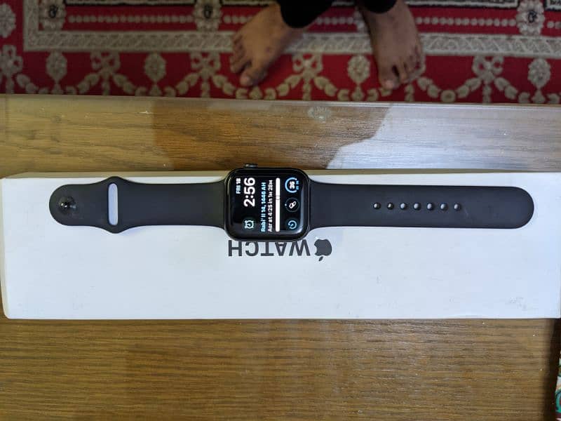 Apple Watch SE GPS for sale fully new condition 1