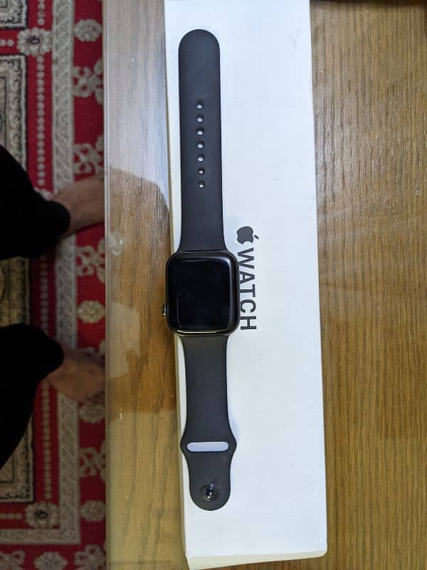 Apple Watch SE GPS for sale fully new condition 2