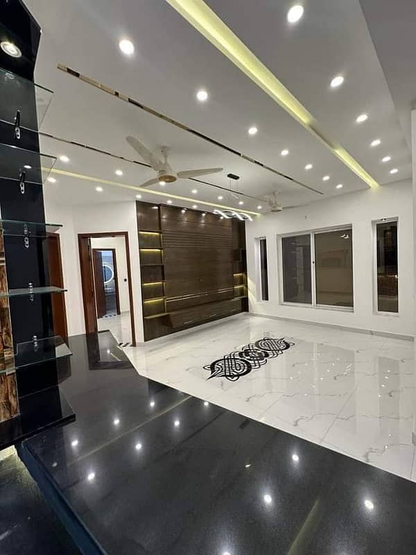 14 Marla Upper Portion For rent in G-13 islambad 3