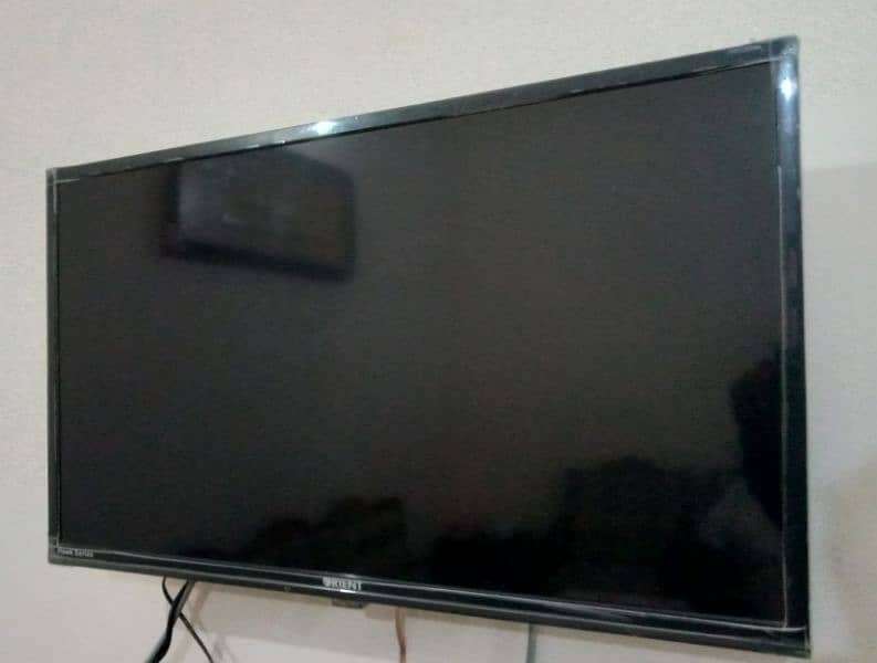 Orient 32 inch LED Hawk Series 1