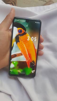 SHARP AQUOS R3