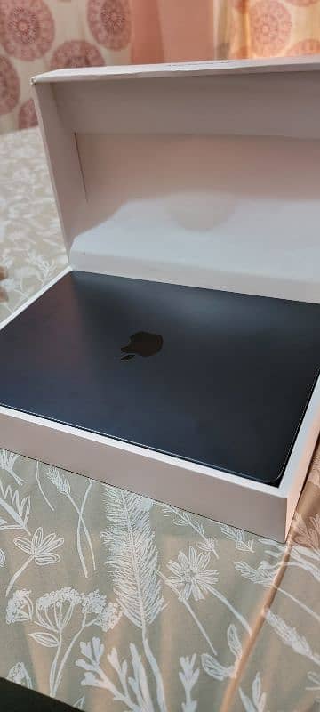 Macbook Air M2 2022 8/512 13.6 inch with box 1