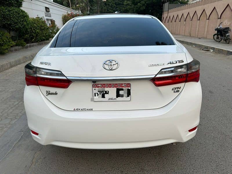 Toyota Altis Grande 2018 8