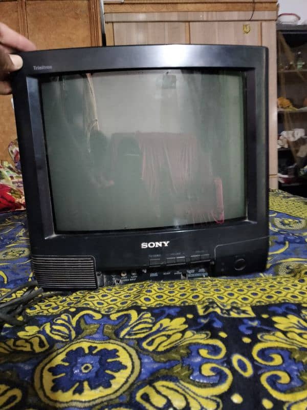 Sony Tv Real japni G 14" Colour TV 7