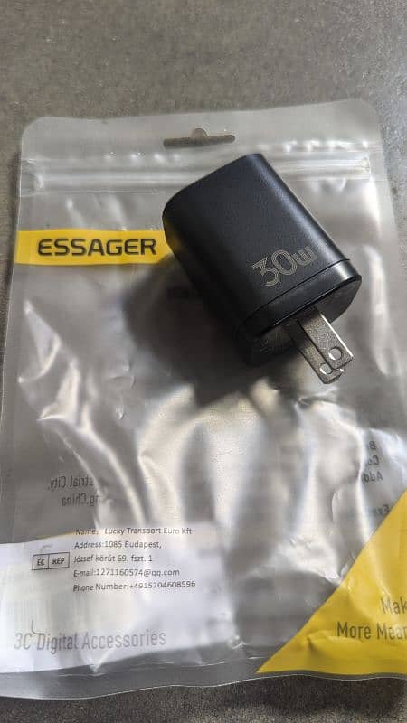 Essager 30W Charger with Essager Breaded 90° 100W Digital Meter Cable 1