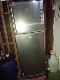 Dawlance Fridge For Sale 10/8 Condition