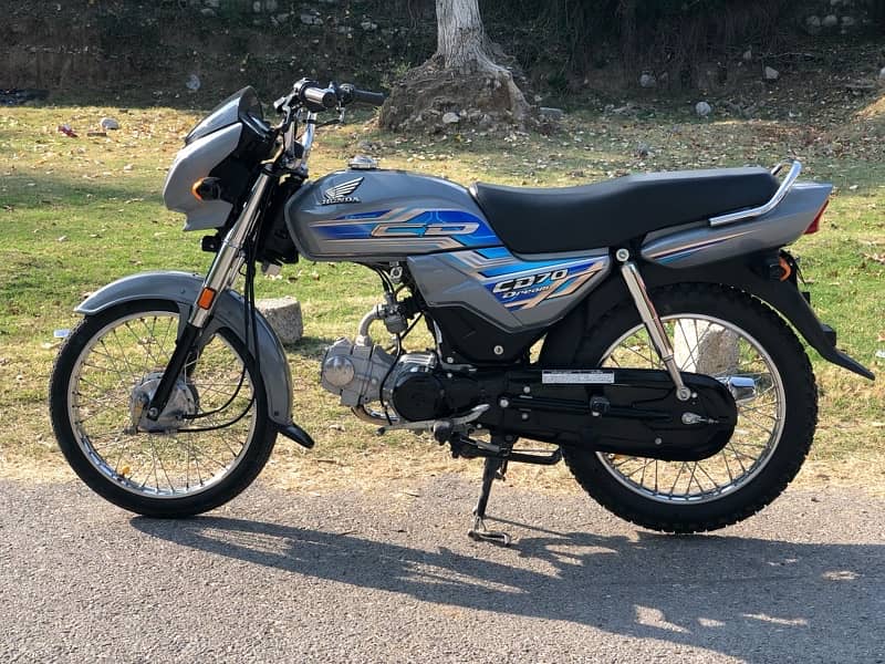 Honda CD 70 Dream 3