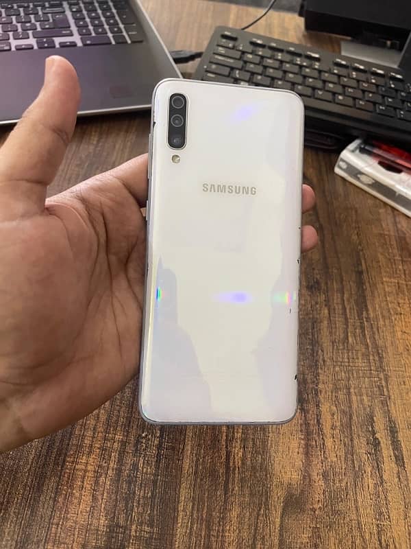 Samsung Galaxy A70 128/6gb 4