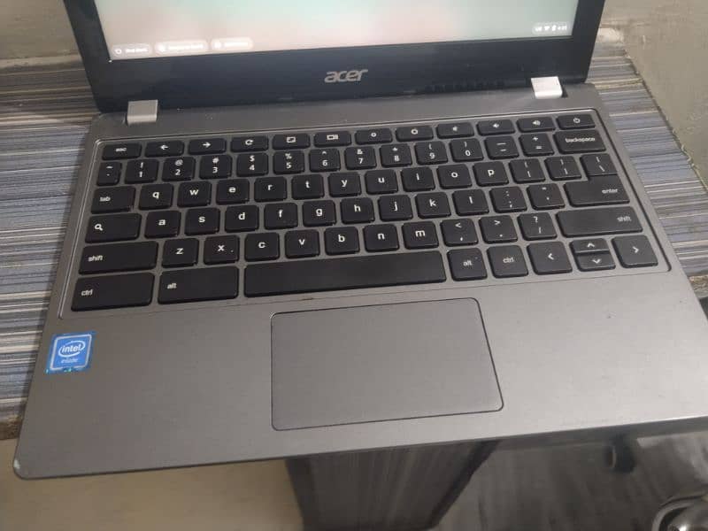 Chrome book acer 4-128 5