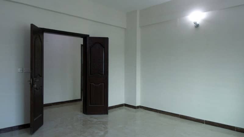 10 Marla 3 Bed Flat For Sale Askari 11 Lahore Rs 26000000 28