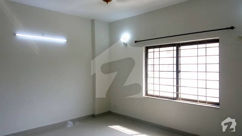 10 Marla 3 Bed Flat For Sale Askari 11 Lahore 3