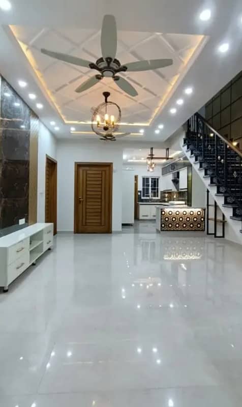 G-11 Brand New 25*50 Park Facing House For Sale 4