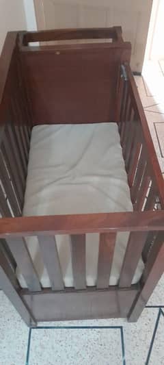 baby cot for sale