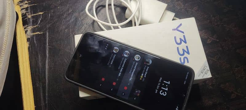 ViVo Y33 s 6