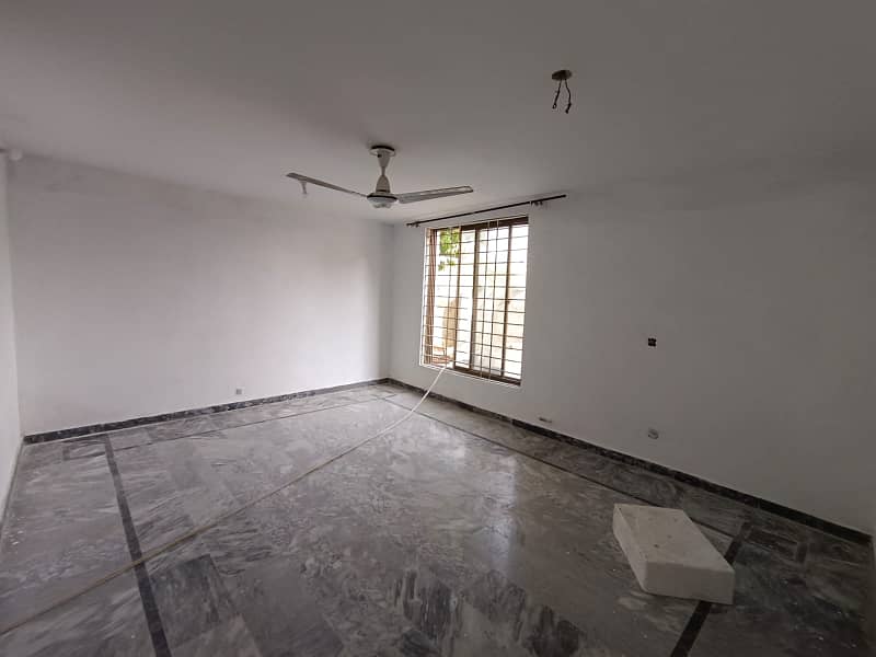 1 Kanal Lower Ground Portion For Rent In F-15 Islamabad 2