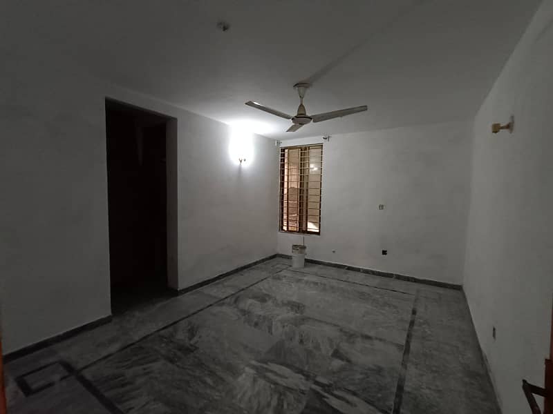 1 Kanal Lower Ground Portion For Rent In F-15 Islamabad 7