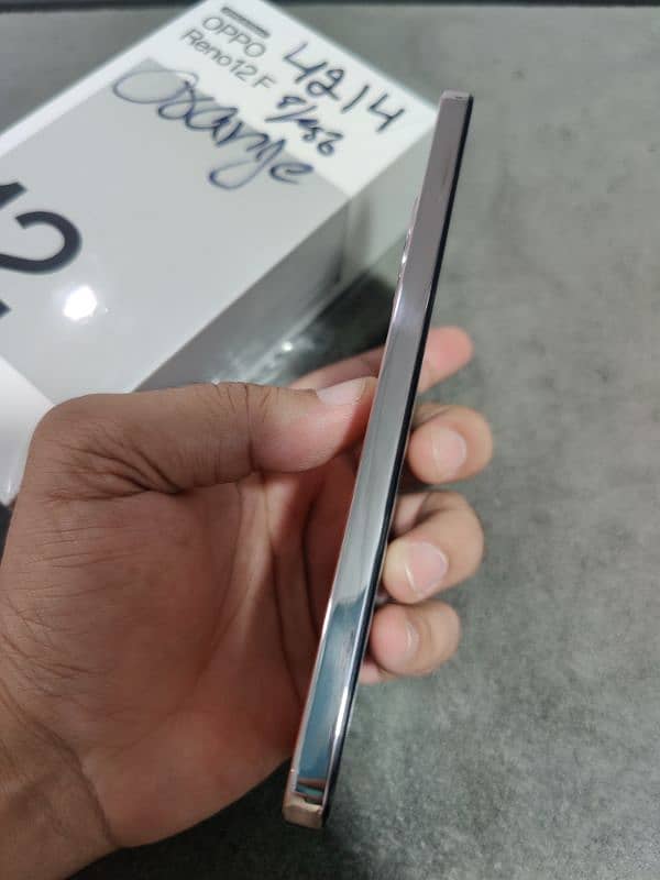 OPPO Reno 12F 3