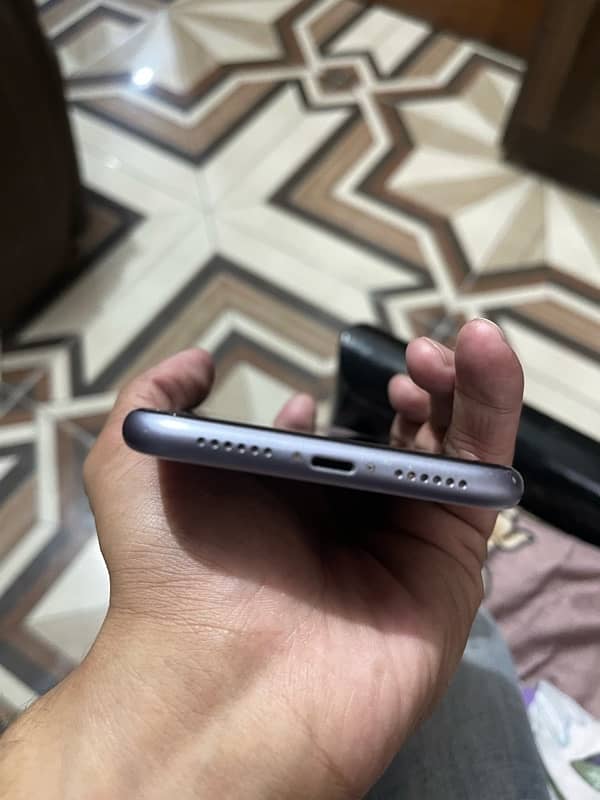 iPhone 11 128GB PTA Approved 4