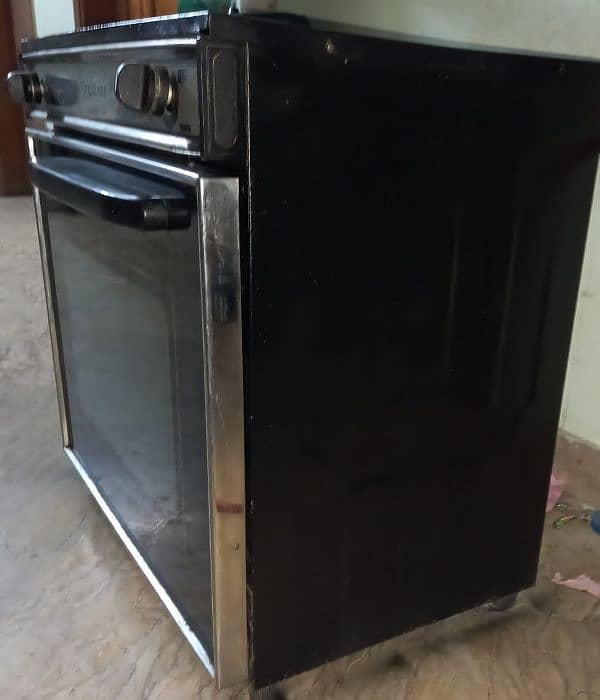 slightly used full size baking oven is available for sale 3