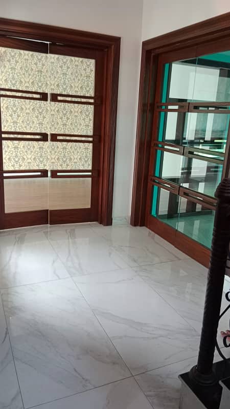 10 Marla House For sale in DHA Phase 6 5