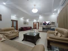 Awesome Fully Furnish House Available 4 Daily,Weekly & Monthly Basis.