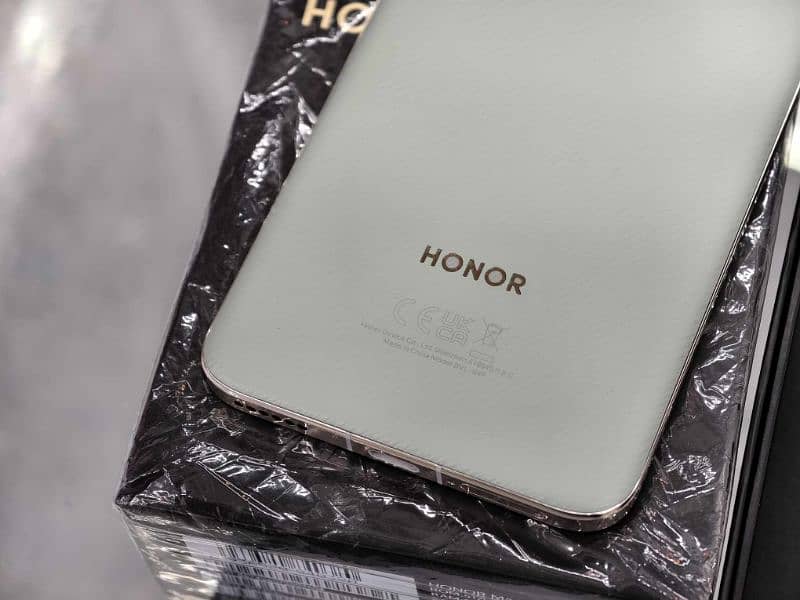 Honor magic 6 pro epi green 12/512gb global model just 215k 2