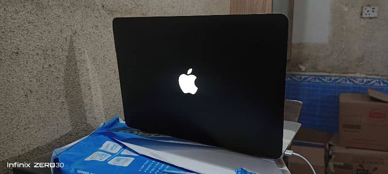 MacBook Air 2013 Core i5 4gb Ram For Sale 3