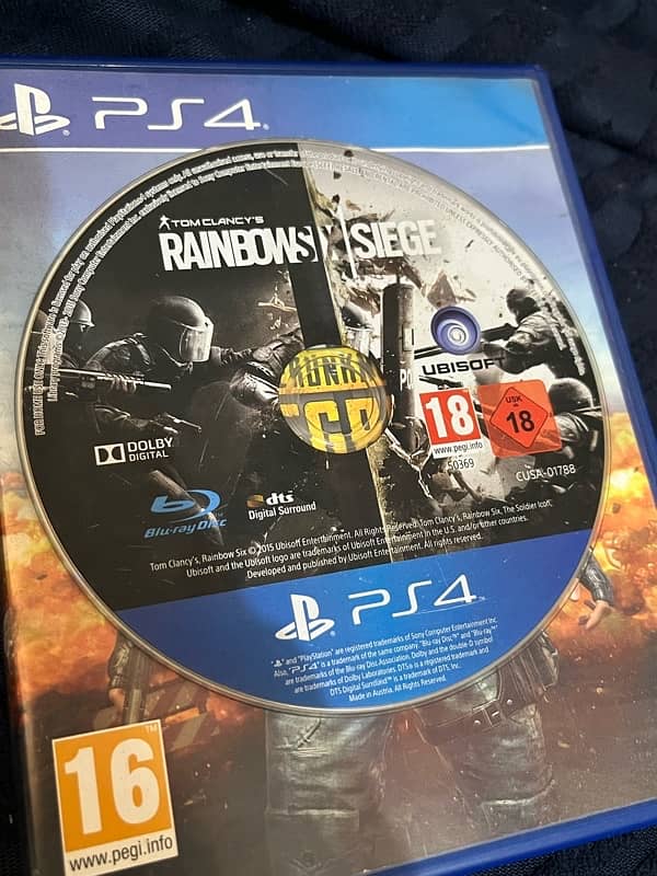 PS4 CDs PUBG and Tom Clancy’s Rainbow Six Siege 2