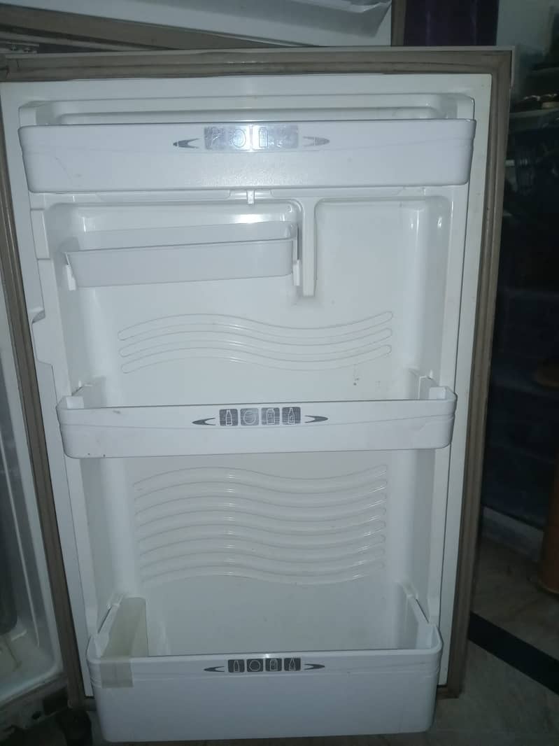 9166WBD Dawlance Refrigerator 6