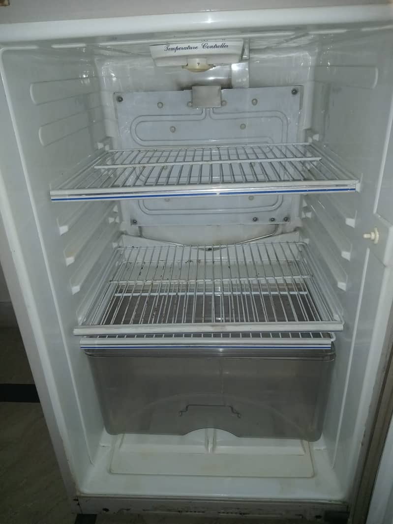 9166WBD Dawlance Refrigerator 10