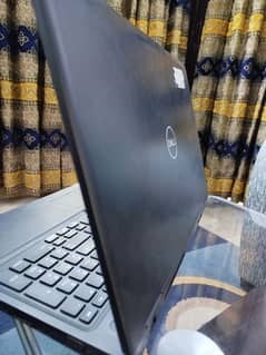 Dell Latitude 5591 – 8th Gen Intel Core i5  with Strong Performance