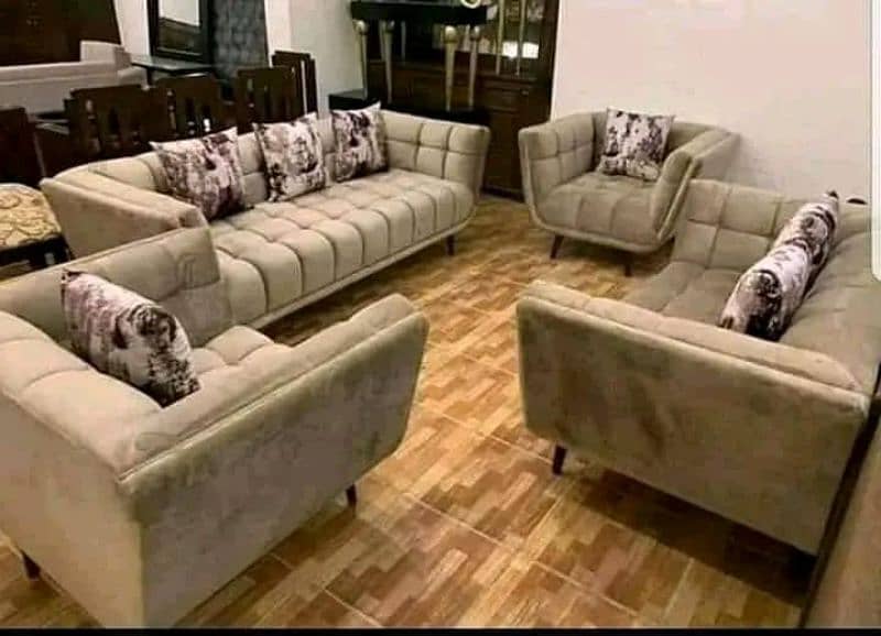 Branded 5 and 7 seater sofa sets available at wholesale price . 0