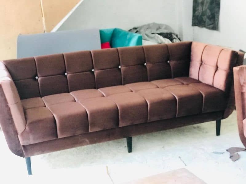 Branded 5 and 7 seater sofa sets available at wholesale price . 19