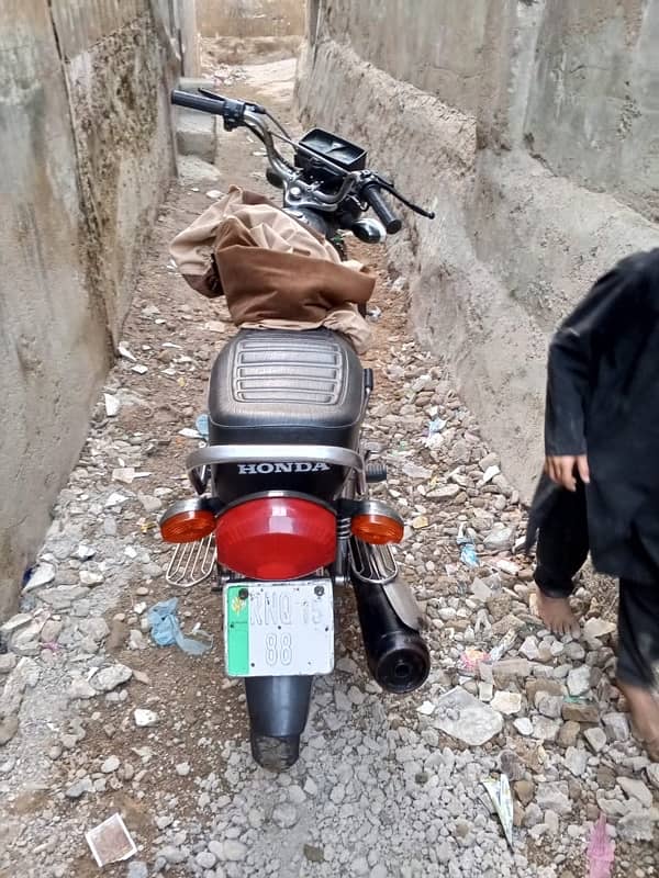 Urgent sell karni he bhye Bike all ok he Ounjab nbr hen 7