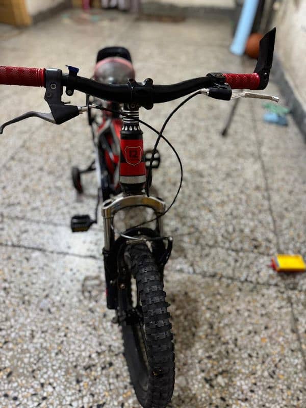 kids bicycle in good condition 2